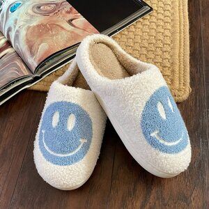 BLUE FACE! Womens Smiley Face Indoor Slippers/Comfy & Cozy slipper/Christmas Gif
